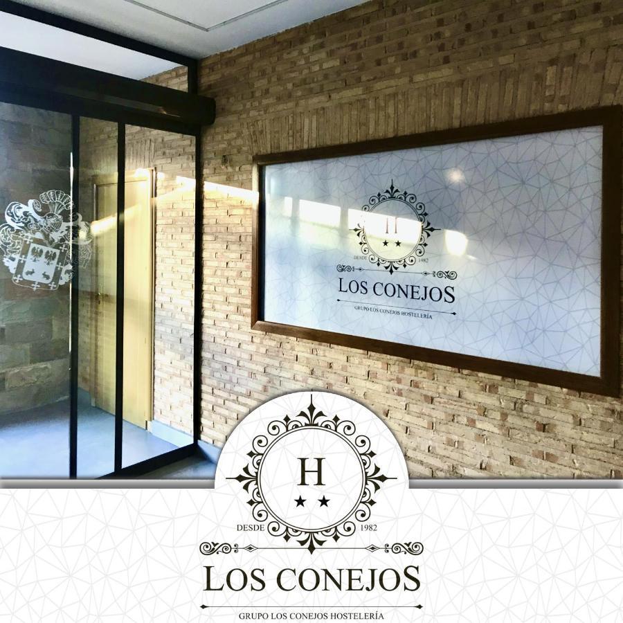Hotel Los Conejos Mora Buitenkant foto